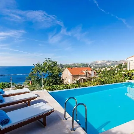 Elegant Sea-view With Pool Villa Mlini