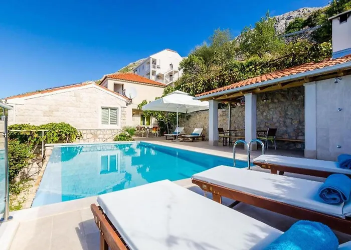 Elegant Sea-view With Pool Villa Mlini