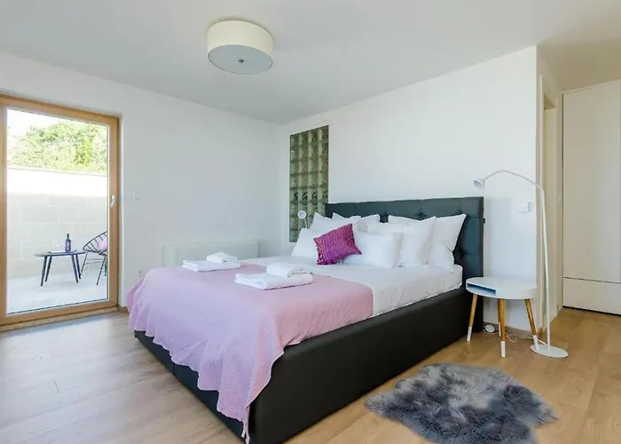 Villa Elegant Sea-view With Pool