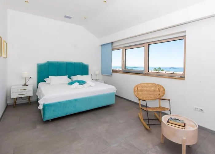 Villa Elegant Sea-view With Pool *