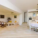 Elegant Sea-view With Pool Βίλα *
