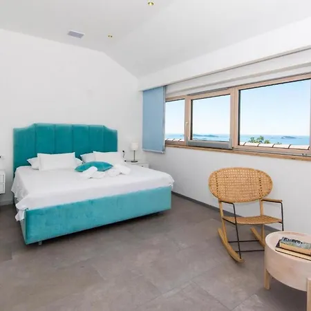 Villa Elegant Sea-view With Pool *