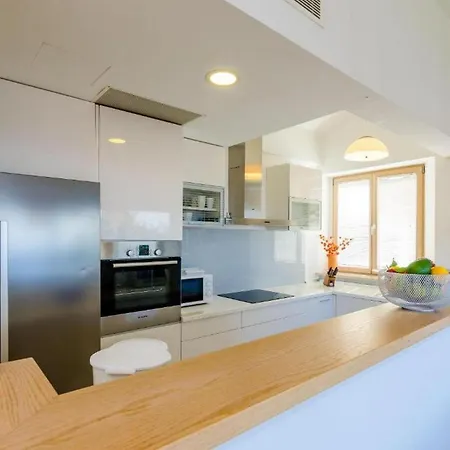 Elegant Sea-view With Pool Mlini